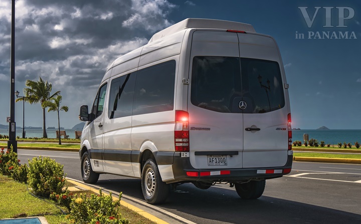 Luxury Bus white front
