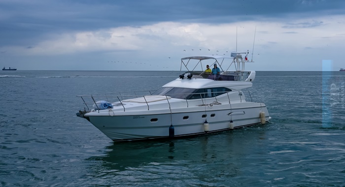 48' Azimut