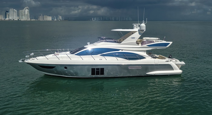 Azimut 58